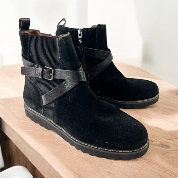 Donald J Pliner Captain Leather & Suede Bootie Size 9.5 - Picture 1 of 16